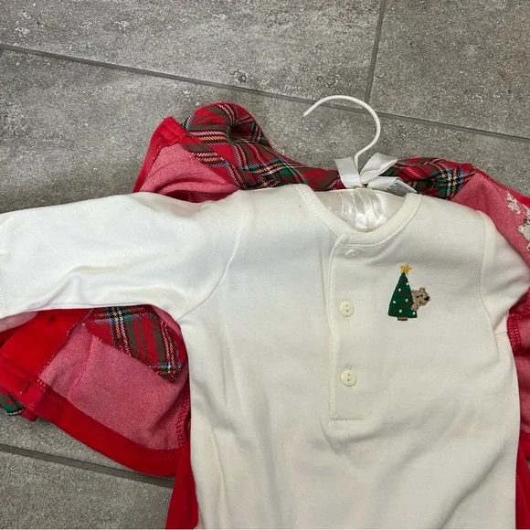 Little Wonders Red and Green Christmas Baby 3 Piece Outfit. Preemie - Picture 4 of 6